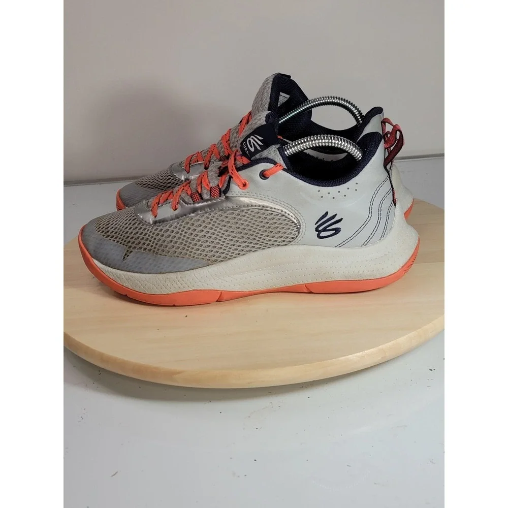 Under Armour Steph Curry 3Z6 Low Mod Grey Youth Shoes Size 7Y 3025091-101